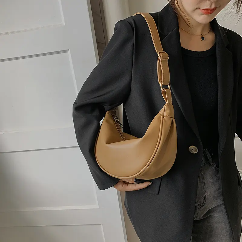 Half Moon Small PU Leather Zipper Crossbody Bags For Women Solid Color Shoulder Handbags 2025 Trends Winter Luxury Brand