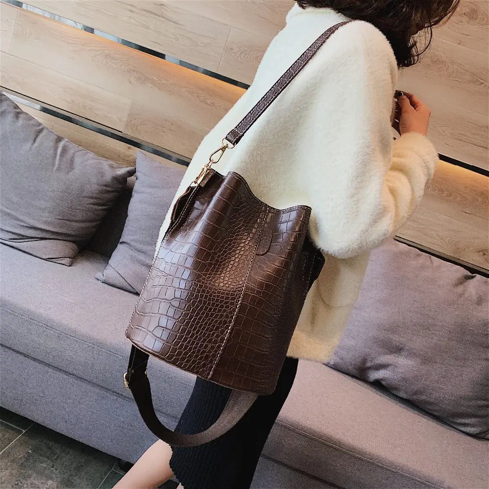 LEFTSIDE Vintage Leather Stone Pattern Crossbody Bags For Women 2025 New Shoulder Bag Fashion Handbags And Purses Bucket Bags