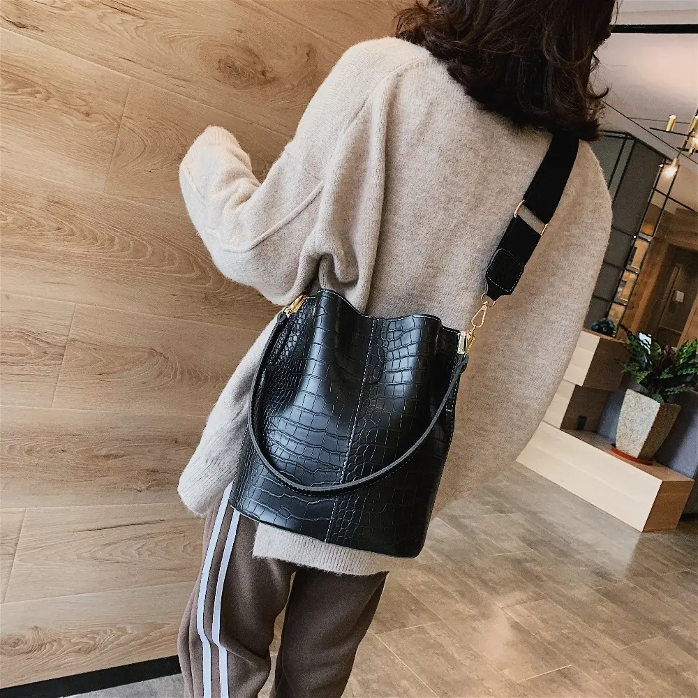 LEFTSIDE Vintage Leather Stone Pattern Crossbody Bags For Women 2025 New Shoulder Bag Fashion Handbags And Purses Bucket Bags