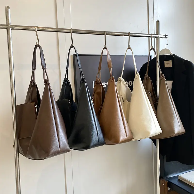LEFTSIDE Design Big Simple Crossbody Bags For Women 2025 Fashion Females Underarm Bag Lady Shoulder Bag Handbags And Purses
