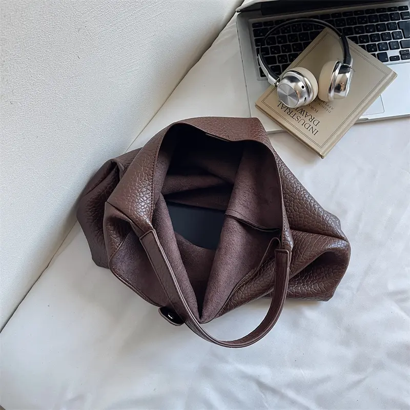 LEFTSIDE High-capacity Retro PU Leather Shoulder Bags for Women Hobo Bucket Bag 2025 Winter Luxury Designer Purses and Handbags