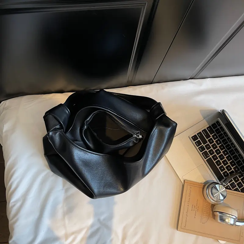 LEFTSIDE Design PU Leather Hobo Underarm Bags Lady Winter Shoulder Bag for Women 2025 New Luxury Brand High-capacity Handbags