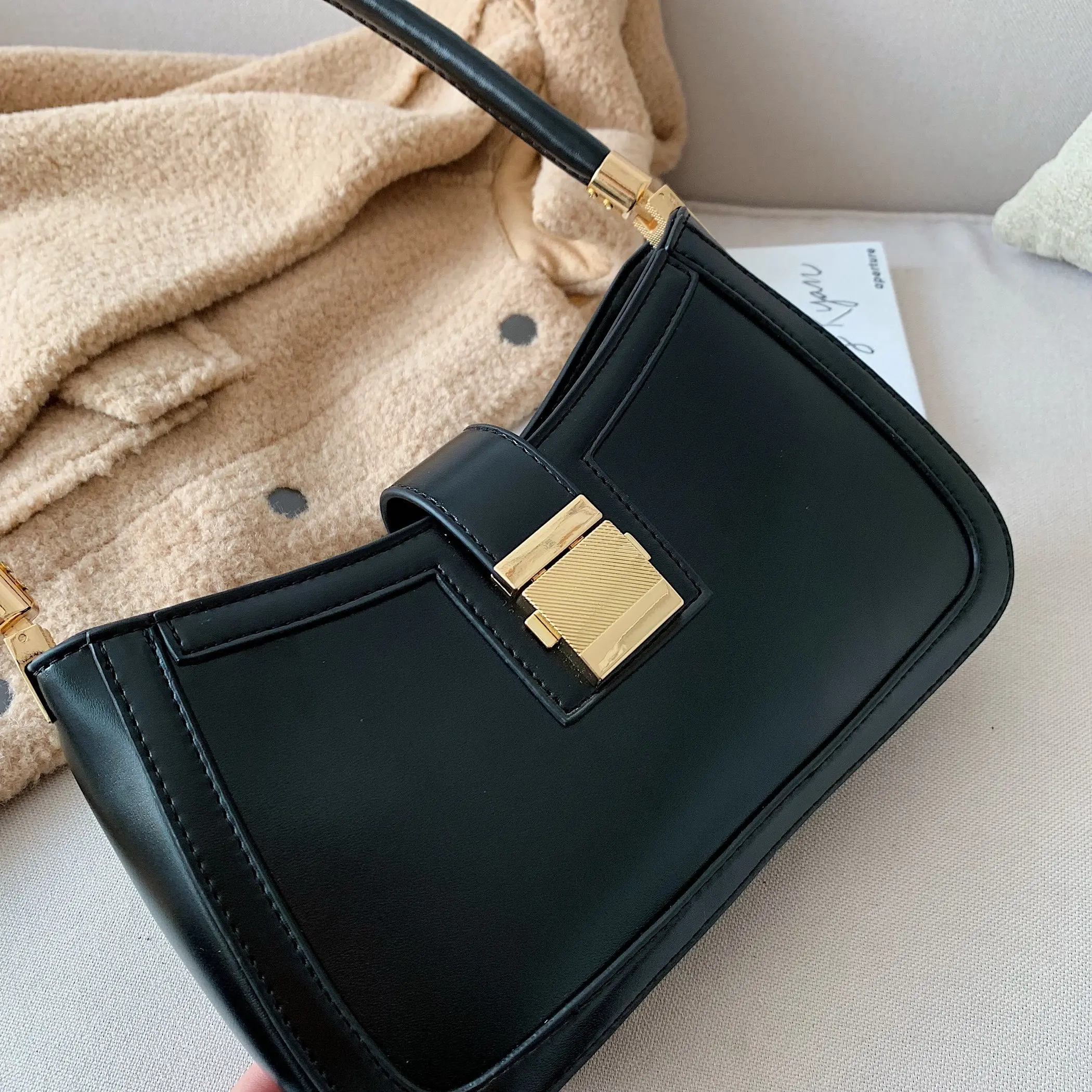 LEFTSIDE Shoulder Bags For Women Solid Color PU Leather 2025 Trend Lock Handbags Small Purse Hand Lady Designer Zipper Clutch