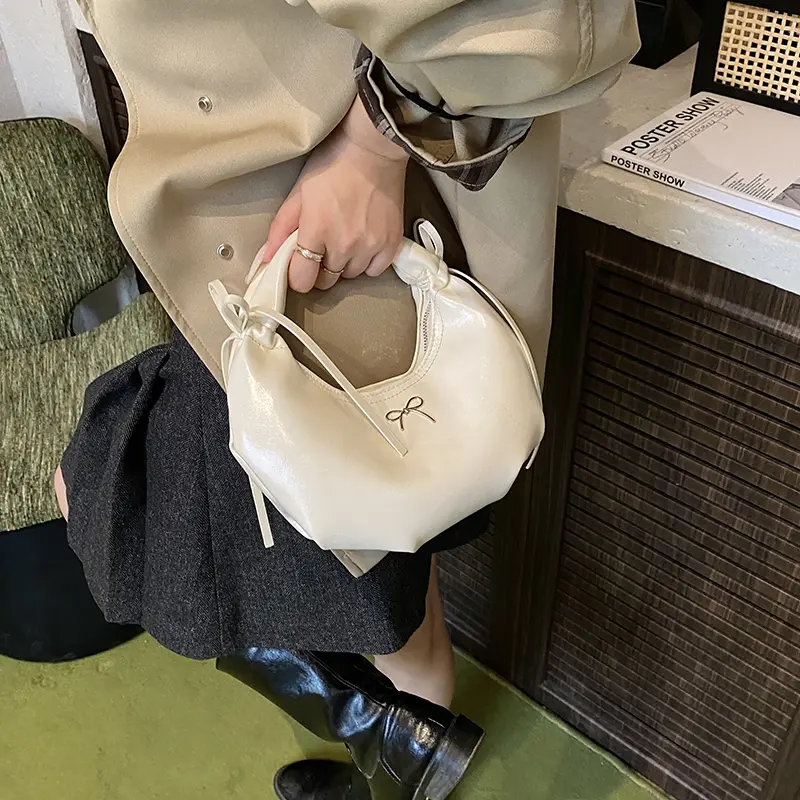 LEFTSIDE Retro Small PU Leather Saddle Bag 2025 New Trendy Shoulder Bag Fashion Crossbody Bag Females Luxury Handbags and Purses