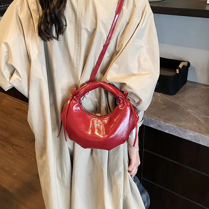 LEFTSIDE Retro Small PU Leather Saddle Bag 2025 New Trendy Shoulder Bag Fashion Crossbody Bag Females Luxury Handbags and Purses