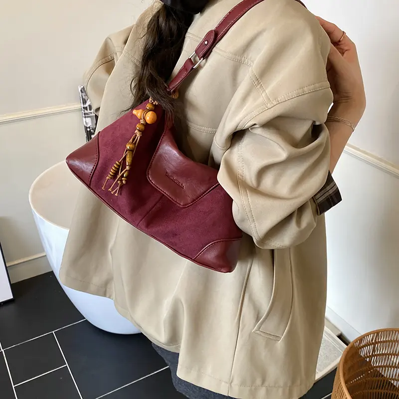 LEFTSIDE Women Small PU Leather Armpit Shoulder Bag 2025 Winter Fashion Retro Underarm Crossbody Bag Luxury Designer Handbags