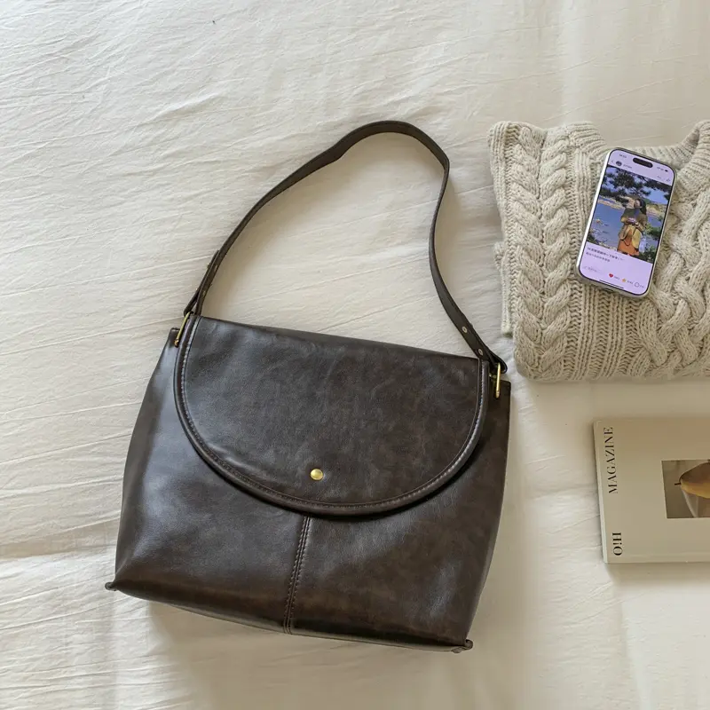 LEFTSIDE Retro PU Leather Flap Crossbody Bags for Women 2025 New Winter Trend Fashion Shoulder Bag Females Handbags and Purses