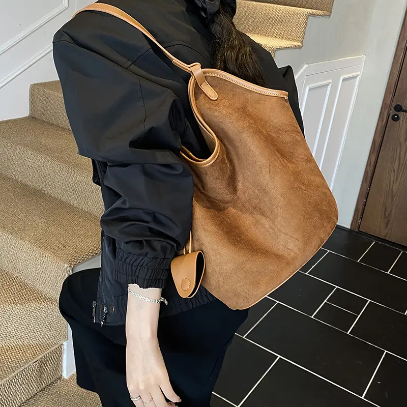 LEFTSIDE Design Suede Shoulder Bags for Women 2025 New Winter Hobo Bag Females Retro New ​Luxury Large Capacity Handbags