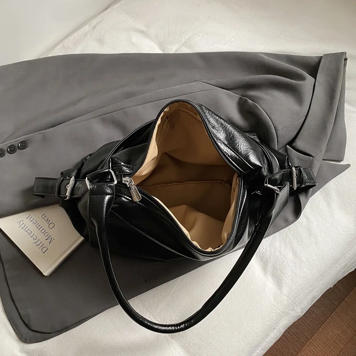 LEFTSIDE Women PU Leather Shoulder Bag 2025 Winter Fashion Retro Short Handle Tote Bag Luxury Designer Handbags and Purses
