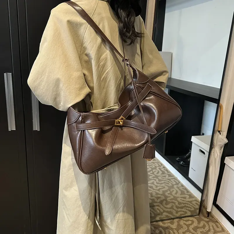 LEFTSIDE Big PU Leather Shoulder Bags for Women 2024 Y2K New Designer Crossbody Bag Females Solid Color Handbags and Purses