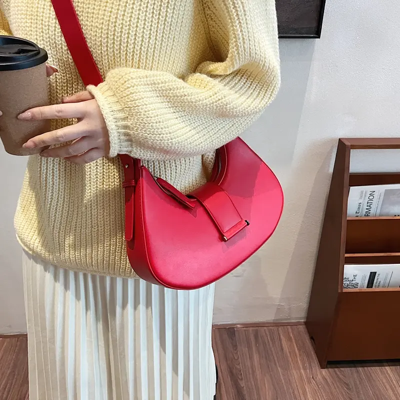LEFTSIDE Small PU Leather Saddle Bags Lady Crossbody Bags Underarm Shoulder Bag for Women 2024 Winter New Vintage Y2K Handbags