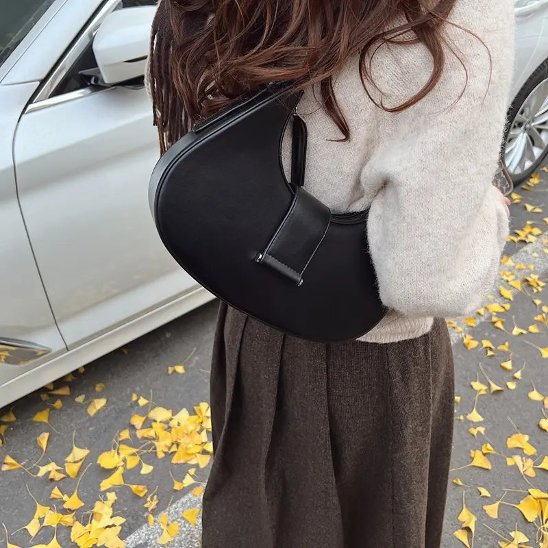 LEFTSIDE Small PU Leather Saddle Bags Lady Crossbody Bags Underarm Shoulder Bag for Women 2024 Winter New Vintage Y2K Handbags