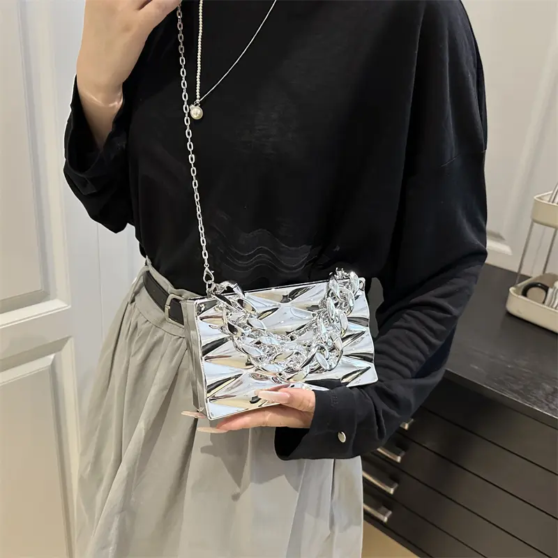 LEFTSIDE Mini Gold Crossbody Bags for Women 2025 Y2K New Female Fashion Lady  Chain Party Luxury Box Handbags and Purses