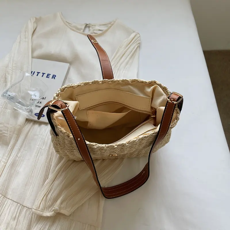 LEFTSIDE Small Straw Tote Bags for Women 2025 Summer Y2K Ladies Shoulder Bag Females Beach Crossbody Bags Handbags and Purses