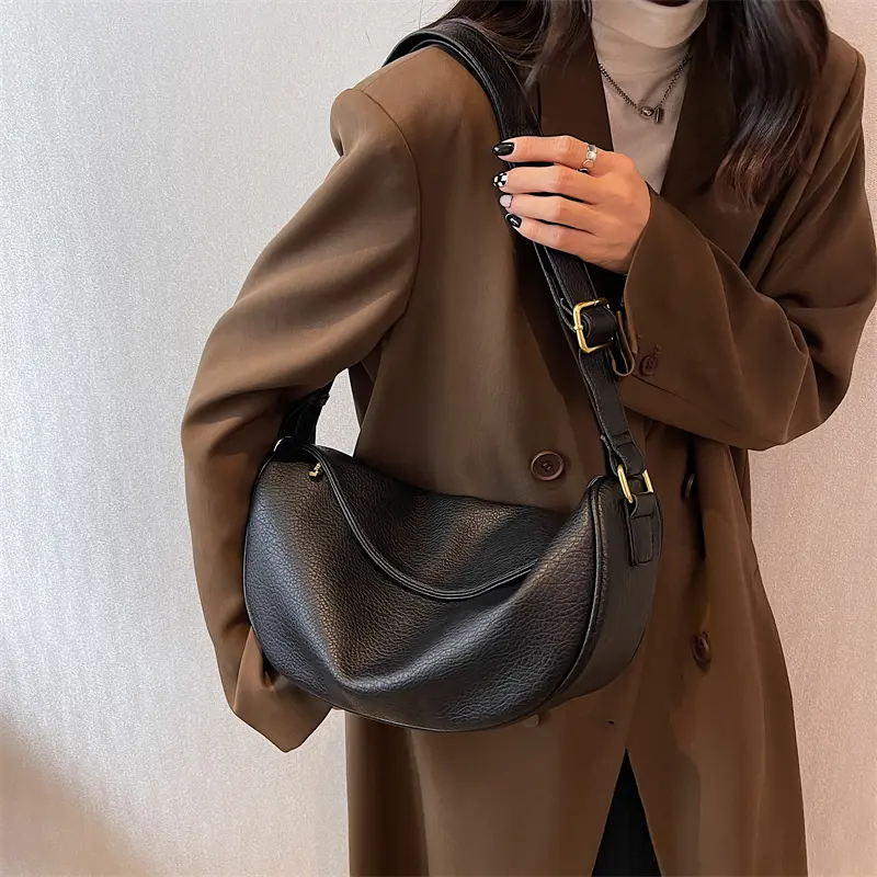 LEFTSIDE Large Crossbody Bags for Women 2025 Winter High Capacity Handbags Solid Soft Shoulder Bags Females Travel Hobos Bag