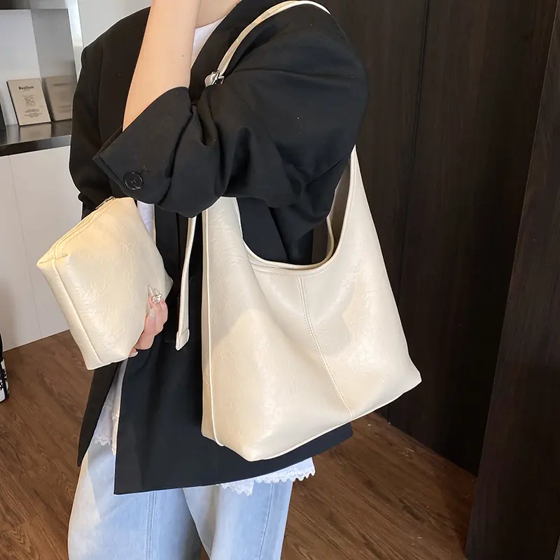 LEFTSIDE Design High-capacity PU Leather Underarm Bags for Women 2025 New Female Shoulder Hobo Bag Soft Solid Color Handbags