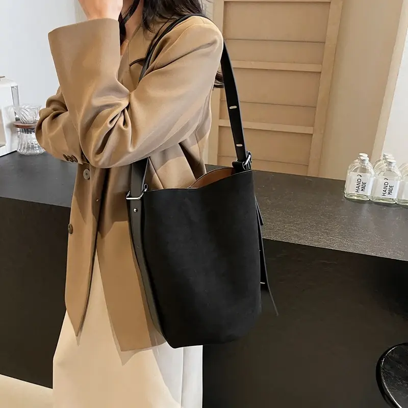 LEFTSIDE Small PU Leather Bucket Bags for Women 2024 Winter Y2K New Trend Female Fashion Shoulder Bag Handbags with Purses