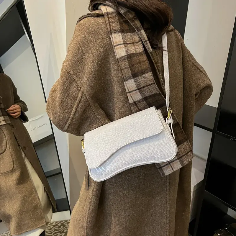 LEFTSIDE Small PU Leather Flap Shoulder Bag for Women 2024 Winter New Trend Y2K Handbags and Purses Females Crossbody Bags