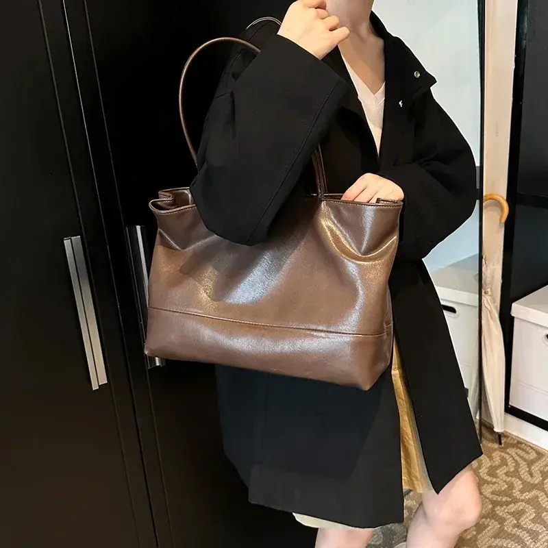 LEFTSIDE Large PU Leather Underarm Bags Lady Shoulder Bag for Women 2024 Winter New Trend Y2K Tote Bags Retro Handbags and Purse