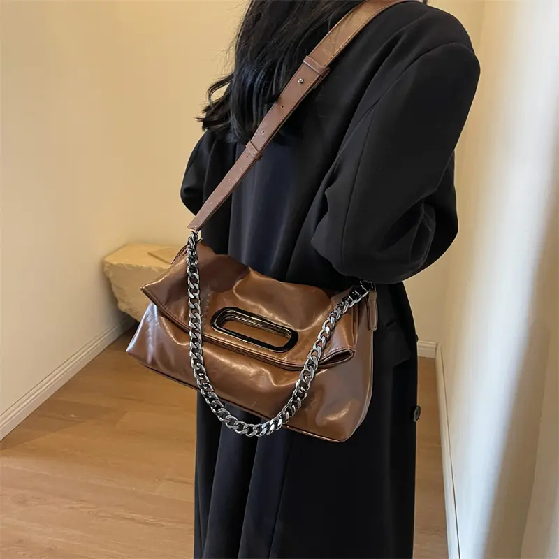 LEFTSIDE Retro Chain Leather Shoulder Bags for Women Simple Hand Bag 2025 Winter Crossbody Bag Lady Travel Vintage Handbags