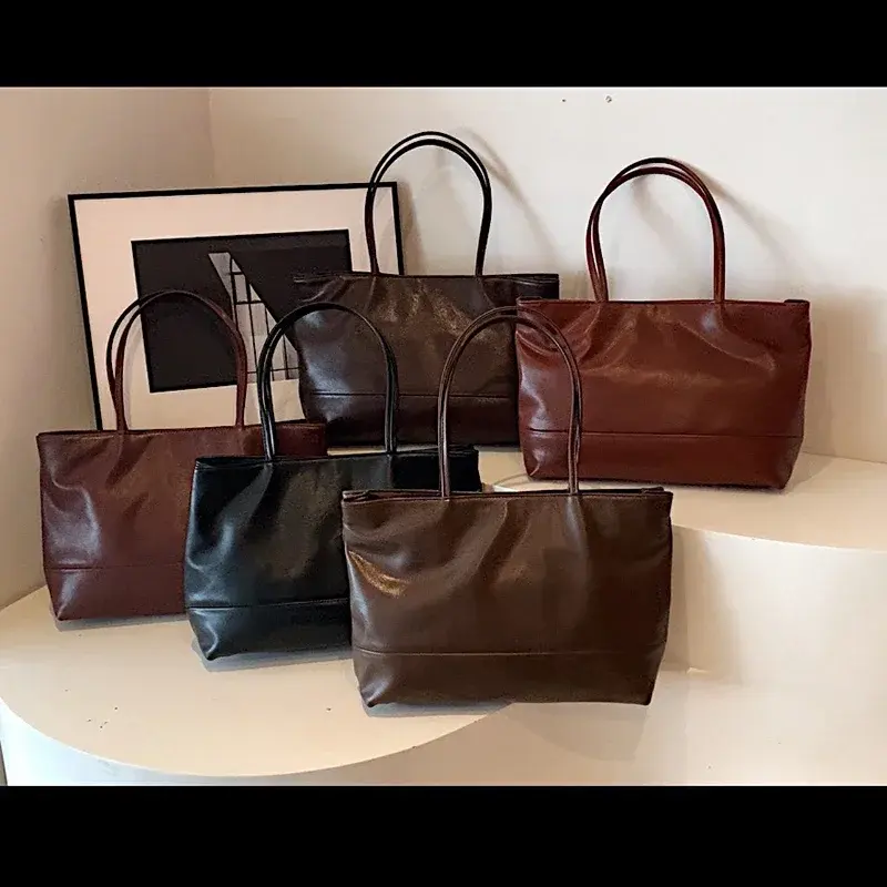 LEFTSIDE Large PU Leather Underarm Bags Lady Shoulder Bag for Women 2024 Winter New Trend Y2K Tote Bags Retro Handbags and Purse