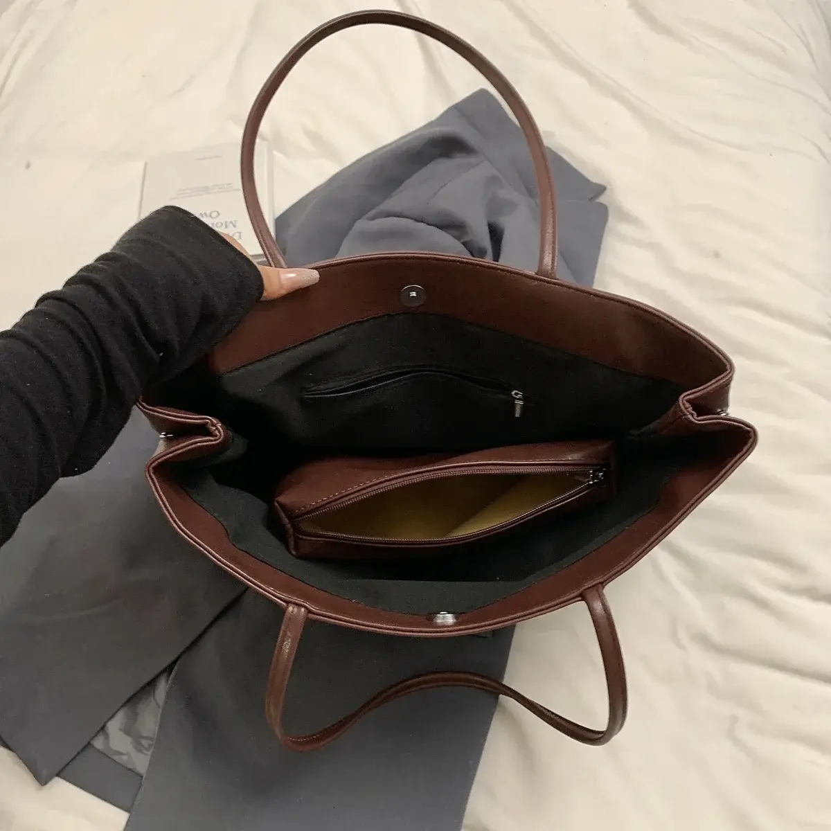 LEFTSIDE Large PU Leather Underarm Bags Lady Shoulder Bag for Women 2024 Winter New Trend Y2K Tote Bags Retro Handbags and Purse