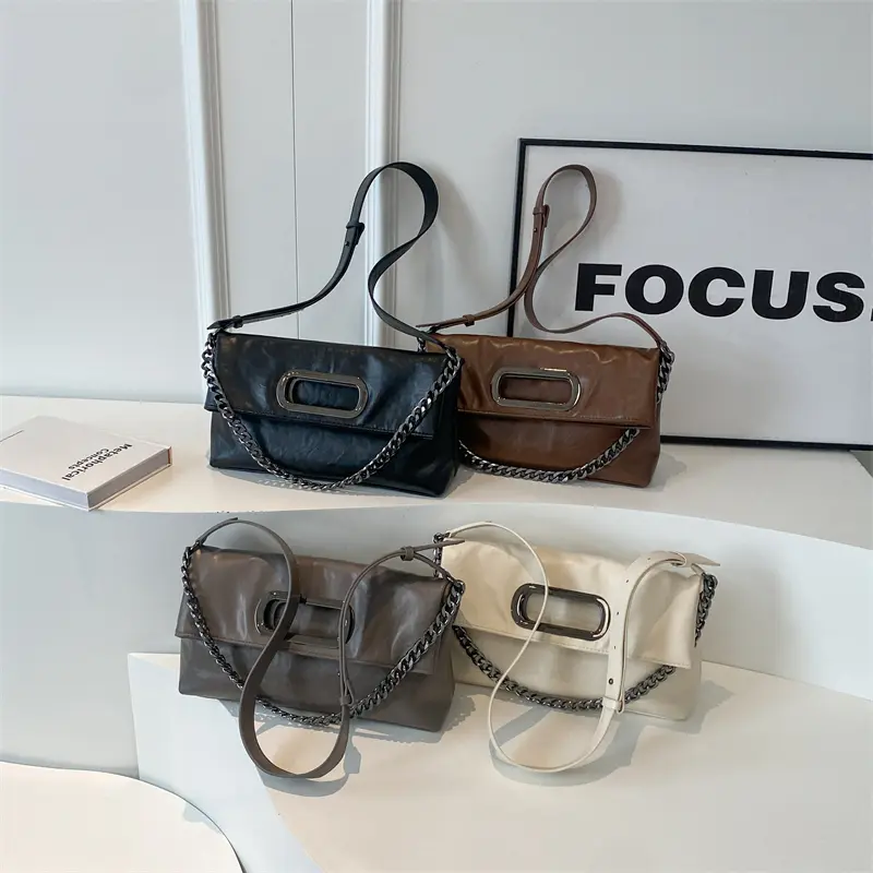 LEFTSIDE Retro Chain Leather Shoulder Bags for Women Simple Hand Bag 2025 Winter Crossbody Bag Lady Travel Vintage Handbags