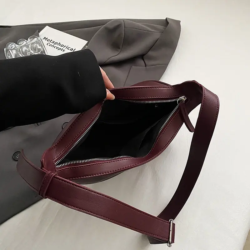 LEFTSIDE Design Fashion Retro Women Small Handbags and Purses 2025 Winter Luxury Leather Crossbody Bags Shoulder Bags Bolsas