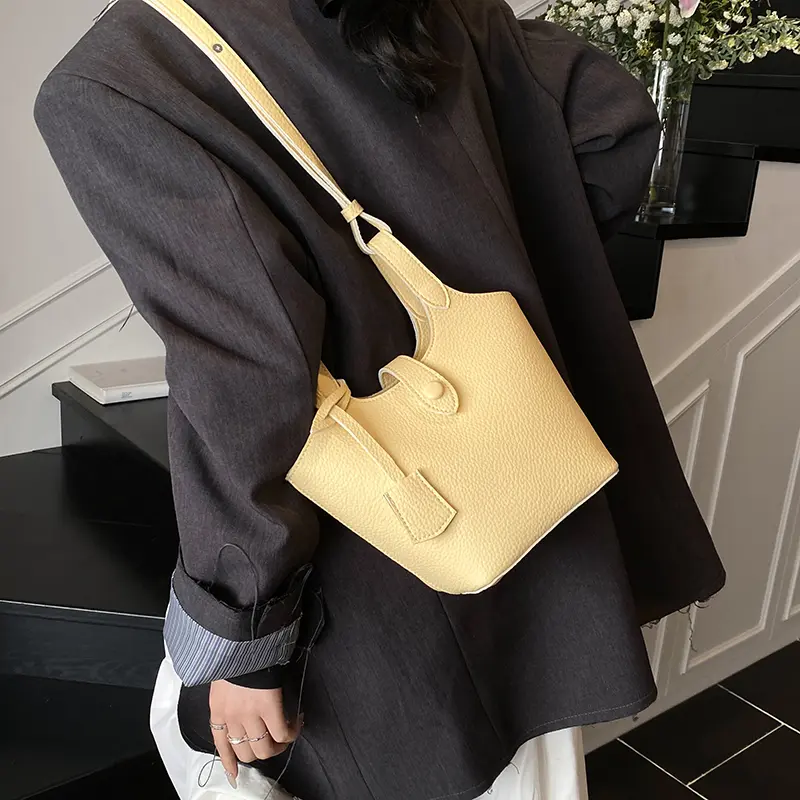 LEFTSIDE Small PU Leather Crossbody Bags for Women 2025 New Simple Shoulder  Bag Females Solid Color Bucket Handbags And Purses