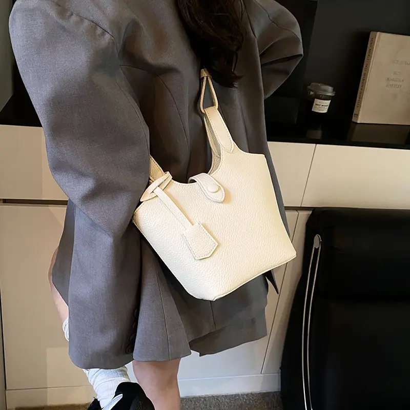 LEFTSIDE Small PU Leather Crossbody Bags for Women 2025 New Simple Shoulder  Bag Females Solid Color Bucket Handbags And Purses