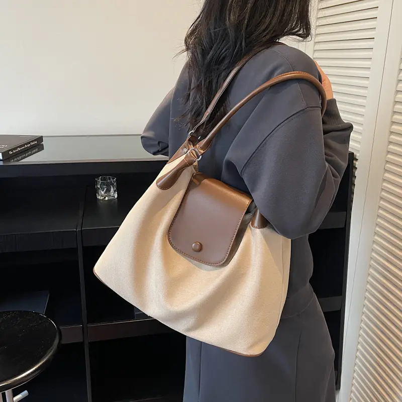 LEFTSIDE Vintage Large Capacity PU Leather Shoulder Bags for Women Crossbody Bag 2025 Winter Luxury Designer New Trend Handbags