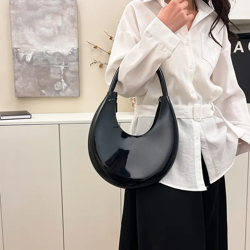 LEFTSIDE Small Solid Color Plastics Tote Bags for Women 2025 New Trend Summer Underarm Shoulder Bags Simple Handbags Beach Bag