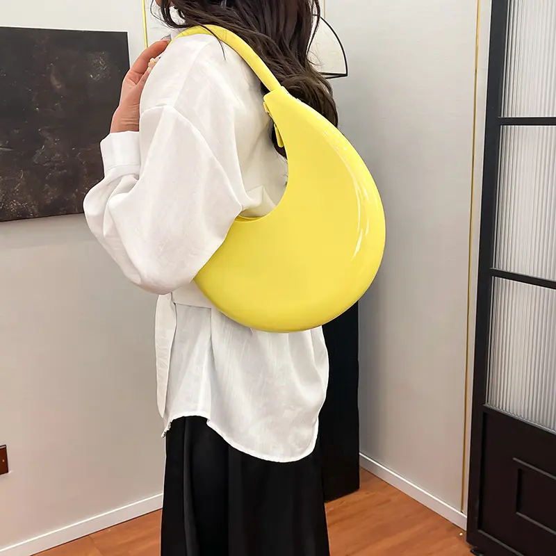 LEFTSIDE Small Solid Color Plastics Tote Bags for Women 2025 New Trend Summer Underarm Shoulder Bags Simple Handbags Beach Bag