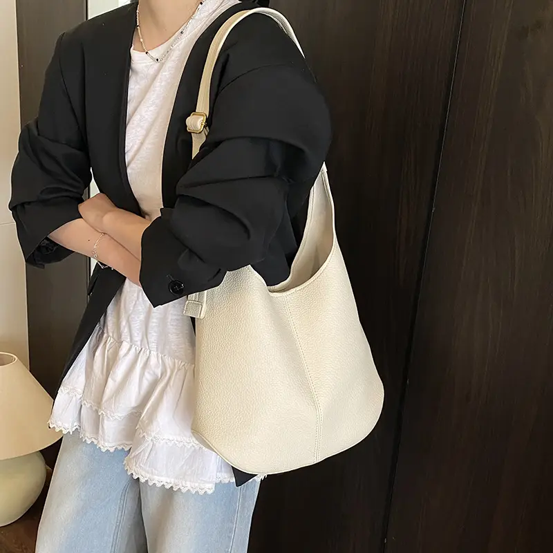 LEFTSIDE Design High-capacity PU Leather Underarm Bags for Women 2025 New Female Shoulder Hobo Bag Soft Solid Color Handbags