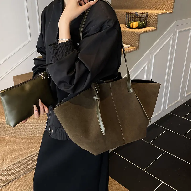 LEFTSIDE Design PU Leather High Capacity Shoulder Bags for Women 2025 Winter Trend Tote Bag Females Retro New ​Luxury Handbags