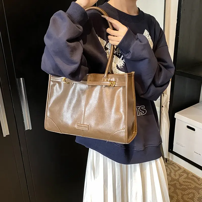 LEFTSIDE PU Leather Retro Tote Bag for Women 2024 Winter Trend New Fashion Y2K Handbags Females Luxury Designer Shoulder Bags