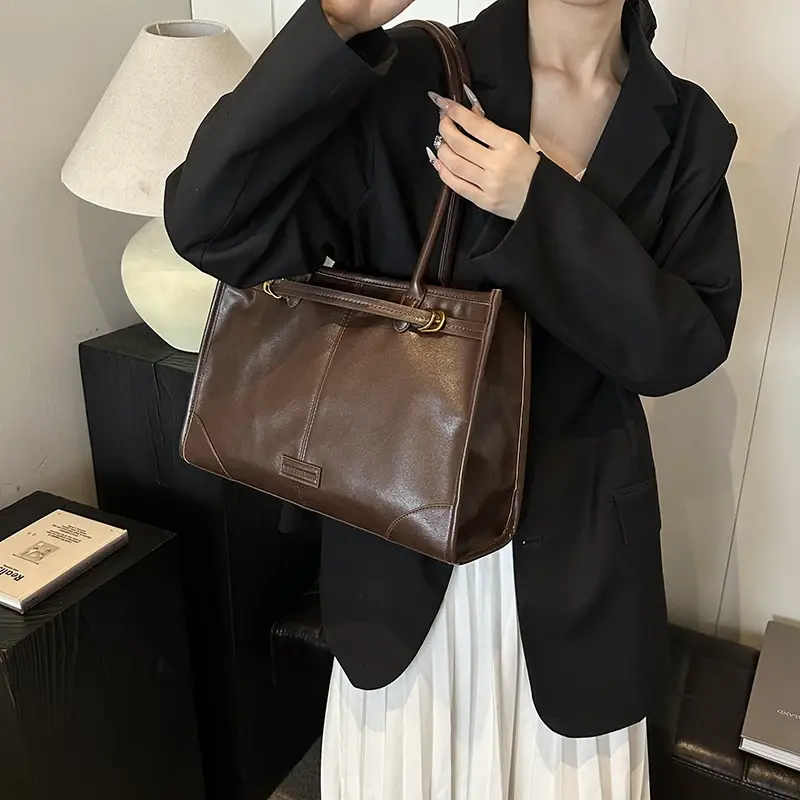 LEFTSIDE PU Leather Retro Tote Bag for Women 2024 Winter Trend New Fashion Y2K Handbags Females Luxury Designer Shoulder Bags