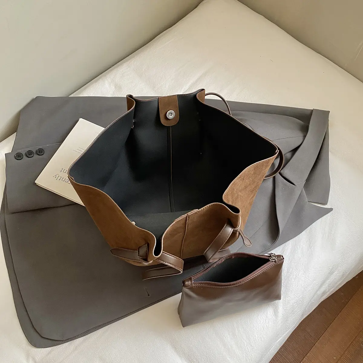 LEFTSIDE Design PU Leather High Capacity Shoulder Bags for Women 2025 Winter Trend Tote Bag Females Retro New ​Luxury Handbags