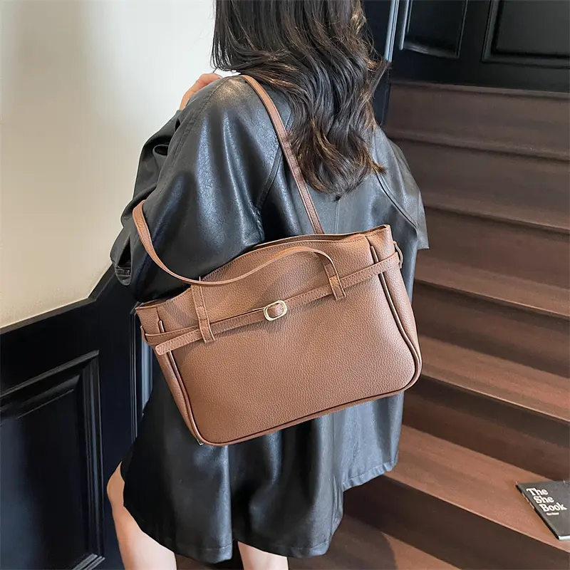 LEFTSIDE 2025 PU Leather Luxury Simple Tote Bag Female Underarm Bag 2025 Female Handbags Solid Color Shoulder Bag Every Hand