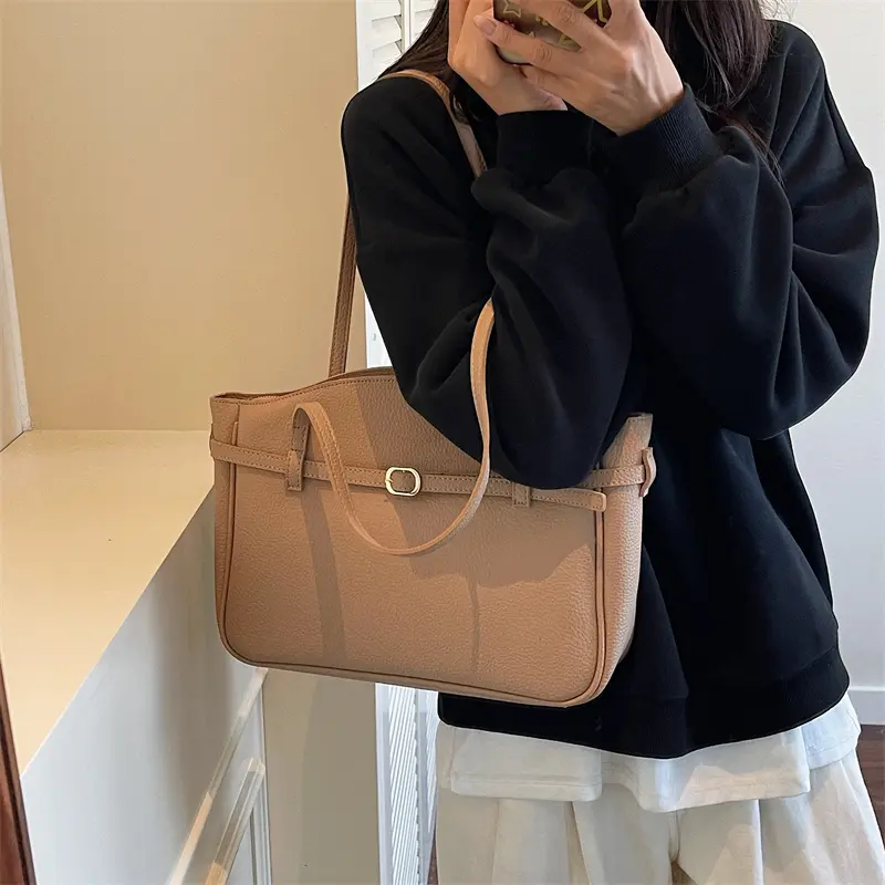 LEFTSIDE 2025 PU Leather Luxury Simple Tote Bag Female Underarm Bag 2025 Female Handbags Solid Color Shoulder Bag Every Hand