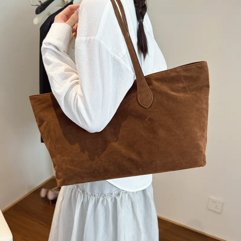 LEFTSIDE Design large capacity PU Leather Shoulder Bags for Women 2025 Winter Trend Tote Bag Females Retro New ​Luxury Handbags