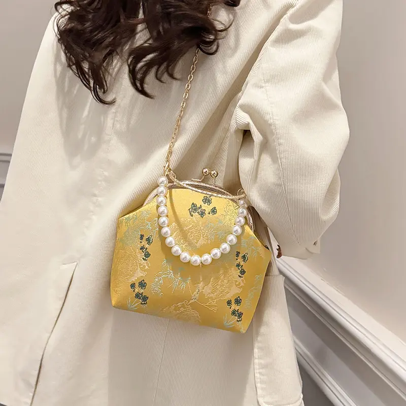 LEFTSIDE Chinese Style Embroidery Beaded Crossbody Bags for Women 2025 Chain New Shoulder Bags Females Short Handle Handbags
