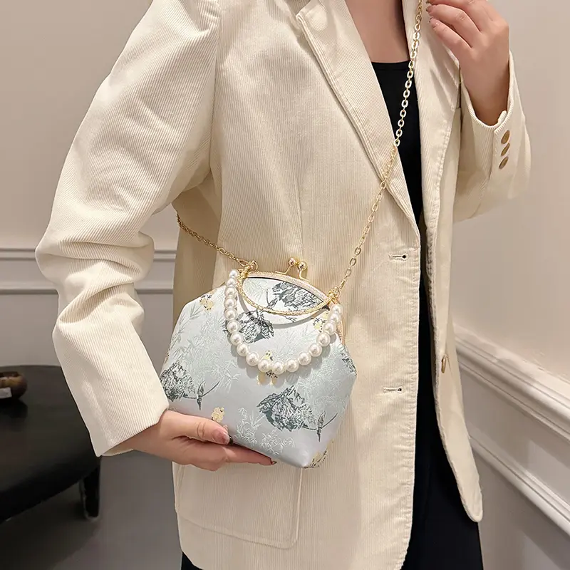 LEFTSIDE Chinese Style Embroidery Beaded Crossbody Bags for Women 2025 Chain New Shoulder Bags Females Short Handle Handbags