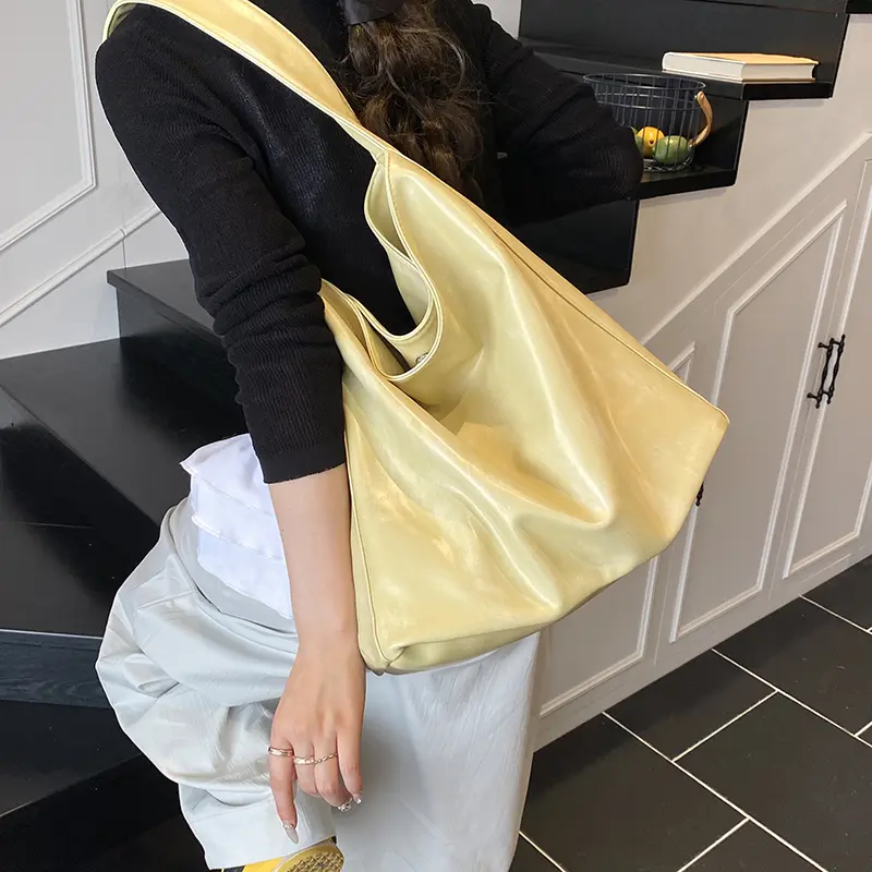 LEFTSIDE High-capacity Shoulder Bags for Women 2025 New PU Leather Females Simple Hobo Bag High Quality Handbags and Purses