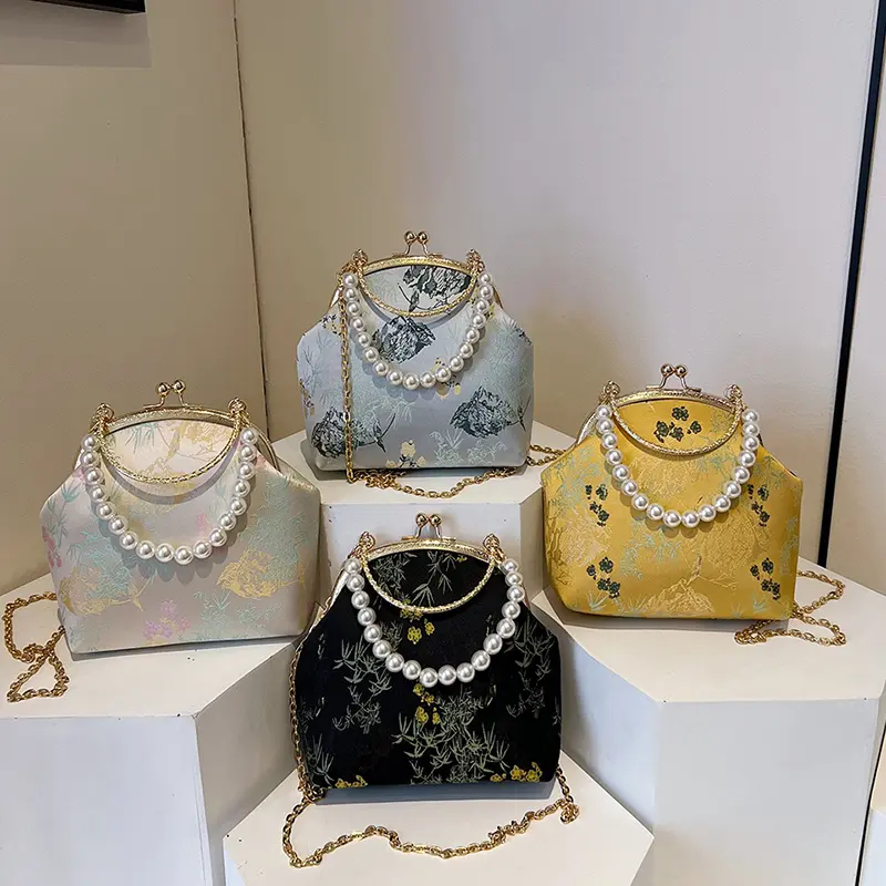 LEFTSIDE Chinese Style Embroidery Beaded Crossbody Bags for Women 2025 Chain New Shoulder Bags Females Short Handle Handbags