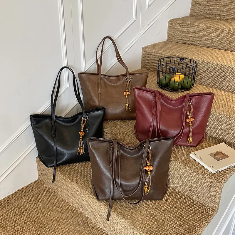 LEFTSIDE Design High Capacity PU Leather Shoulder Bags for Women 2025 New Winter Tote Bag Females Retro New ​Luxury Handbags