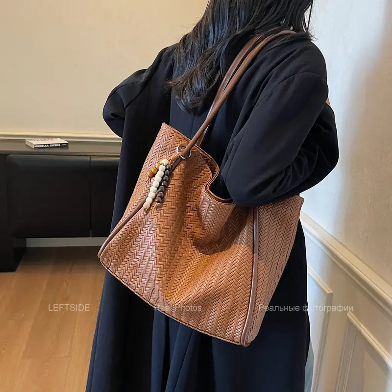 LEFTSIDE Big Weave PU Leather Shoulder Bag for Women 2025 Winter Luxury Tote Bag Lady Designer High Capacity Handbags and Purses