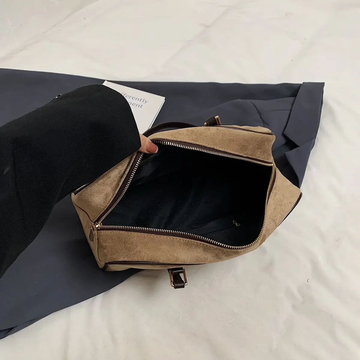 LEFTSIDE Retro Small PU Leather Shoulder Bag for Women 2024 Winter Trend New Y2K Handbags Females Luxury Fashion Tote Bags