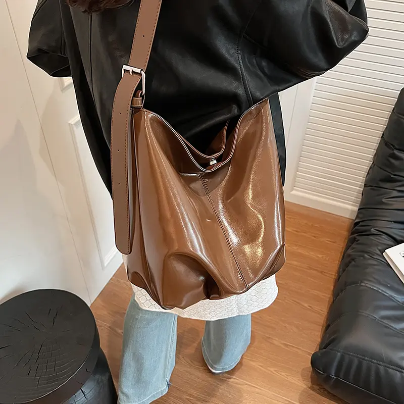 LEFTSIDE Small PU Leather Shoulder Bags for Women Bucket Crossbody Bag 2025 Winter Luxury Designer New Purses and Handbags