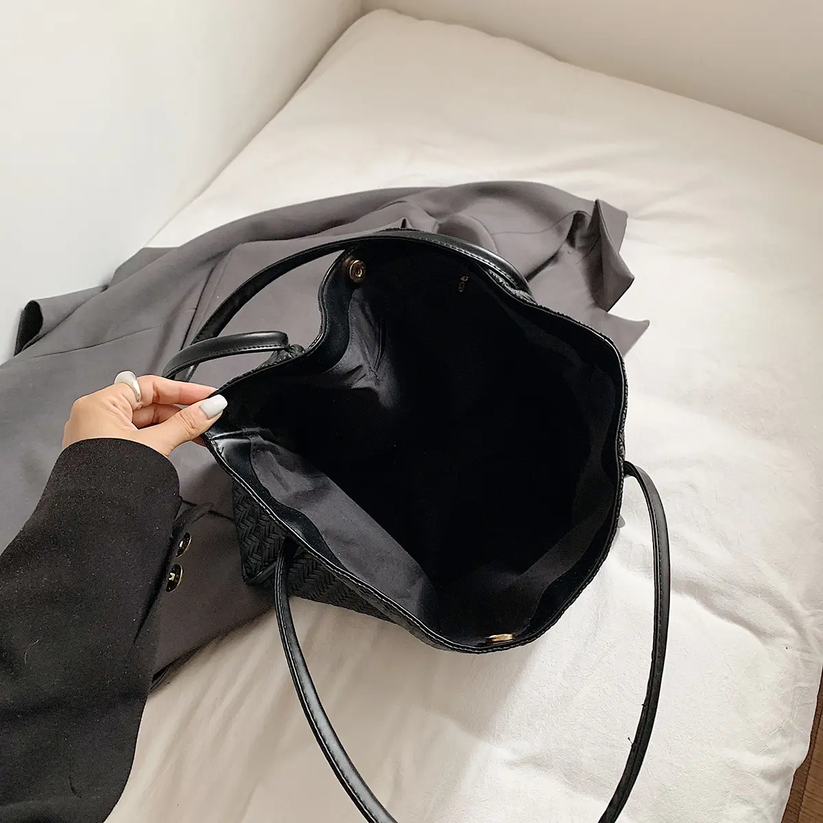 LEFTSIDE Weave High capacity PU Leather Shoulder Bags for Women 2025 Luxury Brand Designer Tote Bag Females Handbags and Purses